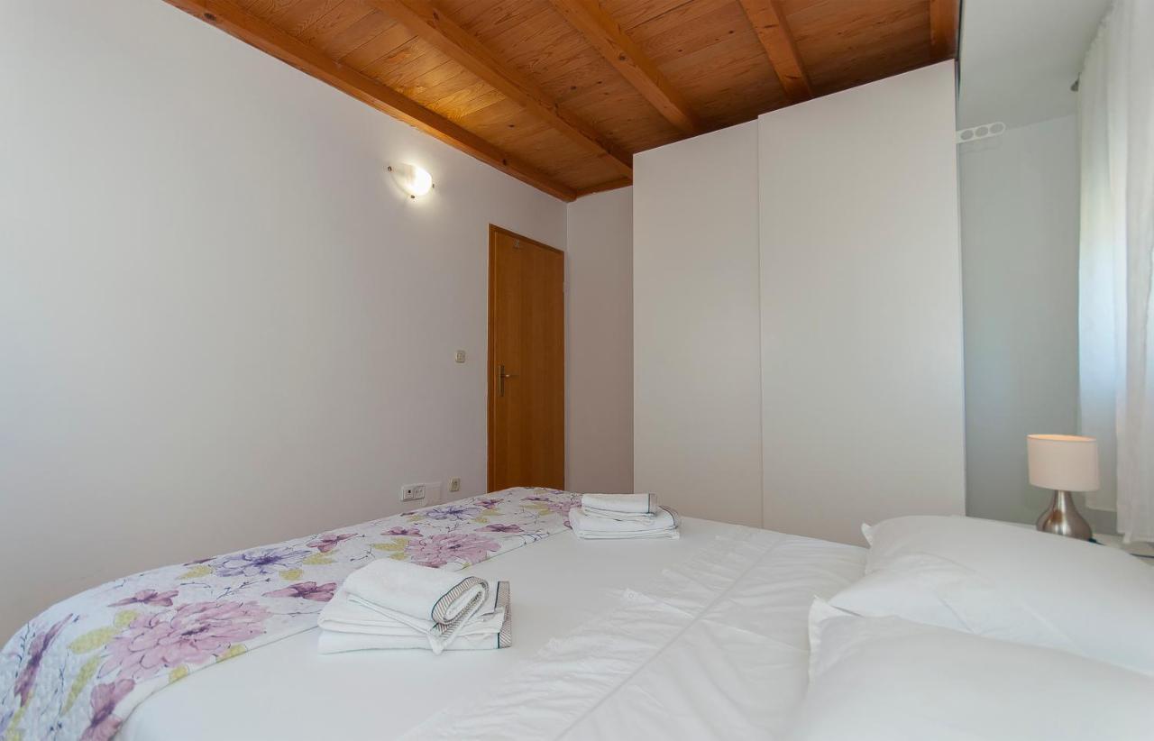 Apartment Luna Omis Exterior photo